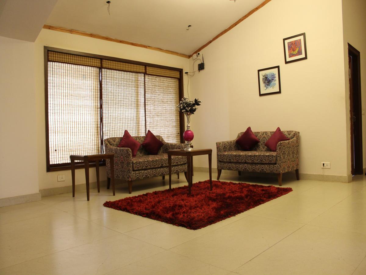 Oyo 2531 Hotel Una Comfort Misty Oak ไนนิตาล ภายนอก รูปภาพ