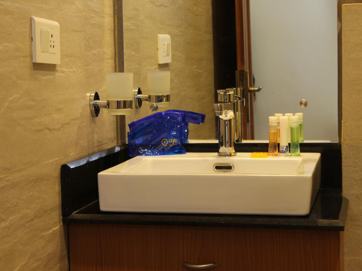 Oyo 2531 Hotel Una Comfort Misty Oak ไนนิตาล ภายนอก รูปภาพ